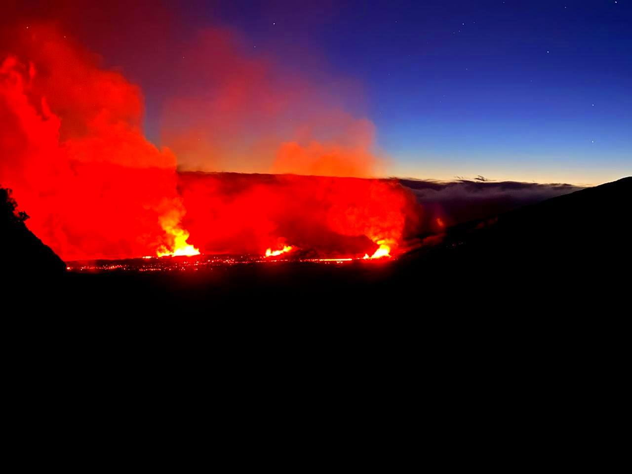 Front de coulée incandescent au Piton de la Fournaise