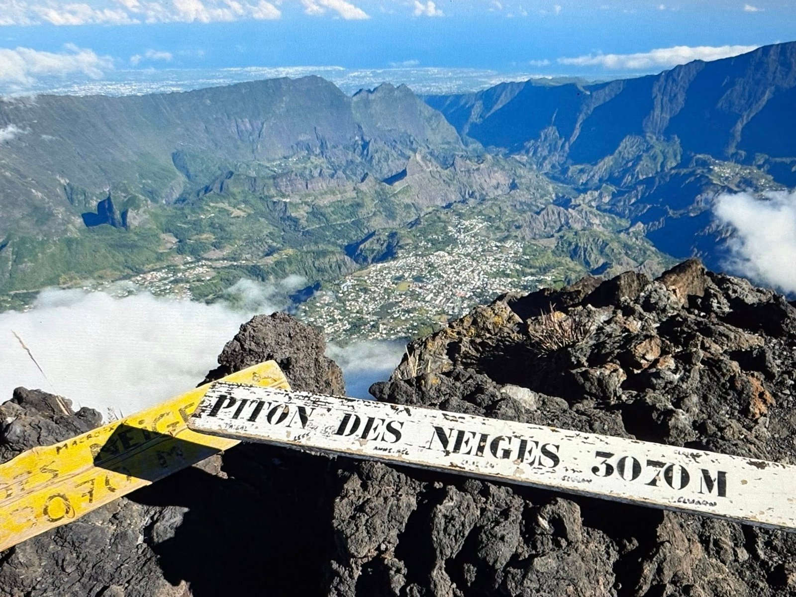 Vue depuis le Piton des Neiges